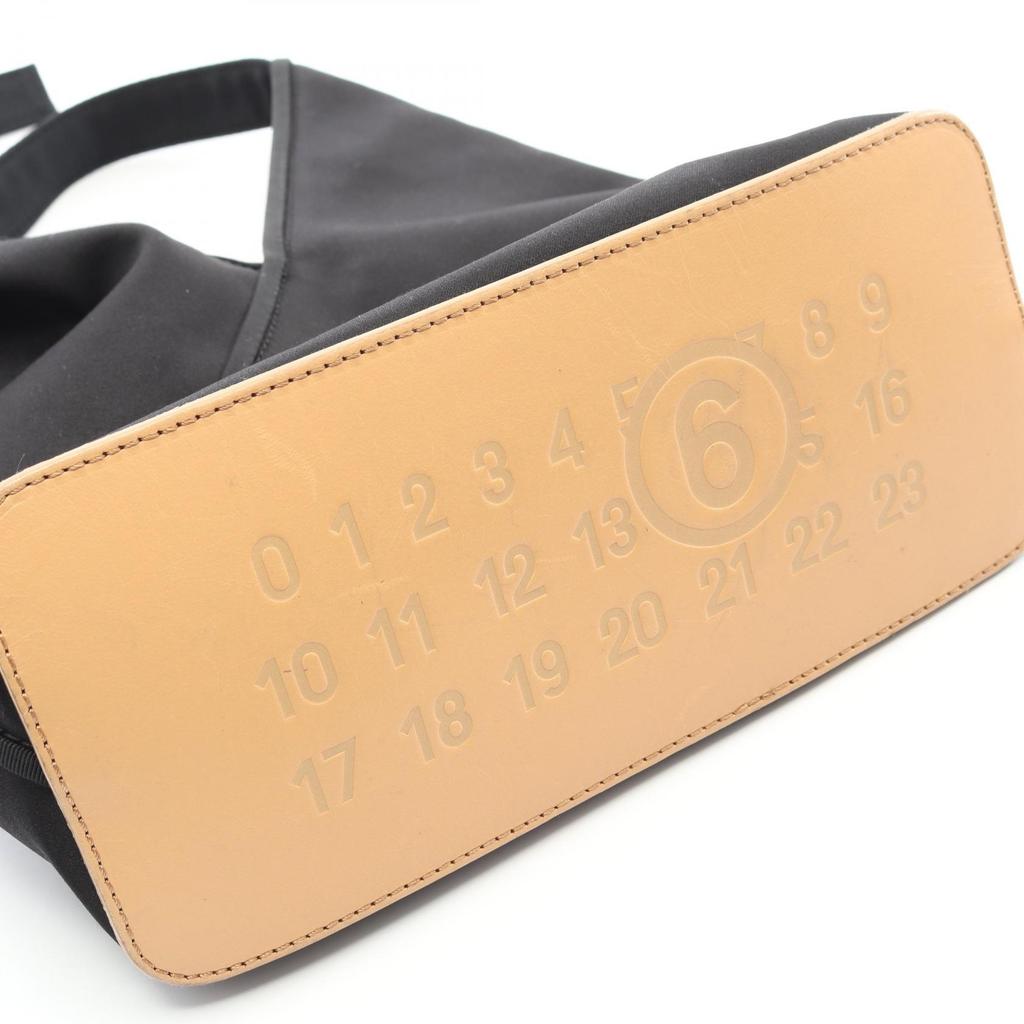 Used MM6 Japanese Shoulder Bag SB6WD0022 Nylon Black Used Women