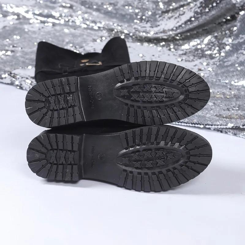 Женская обувь 2024 Высокое качество Слипоны Женские ботинки Модные с пряжкой-ремнем Современные ботинки Женские Новые с заклепками Большого размера Ботфорты
