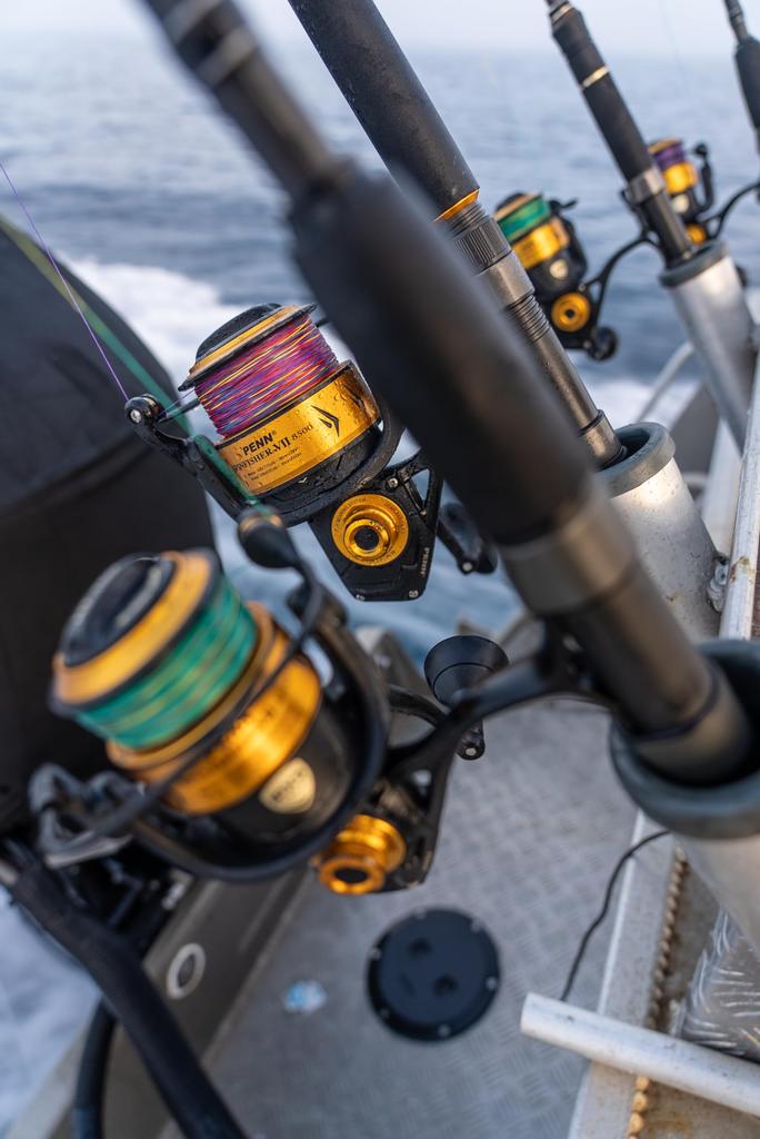 Катушка для спиннинга PENN Spinfisher VII 3500 Saltwater с правым левым расположением рукоятки, уплотнением IPX5, передним фрикционом HT-100, сверхточной шпулей с ЧПУ и прецизионной технологией передач