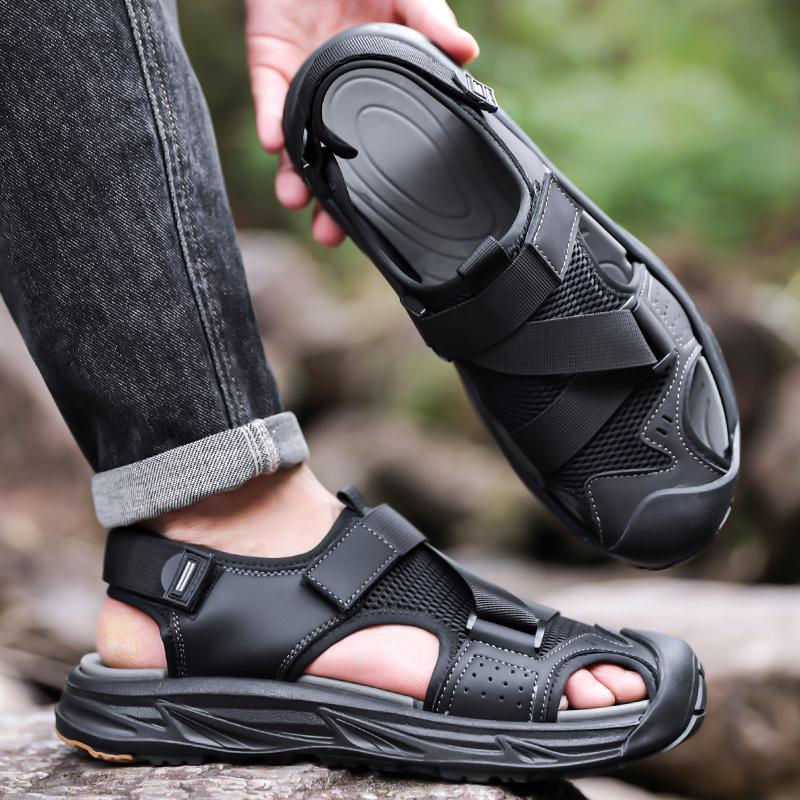 Fashion Mens Fashion Outdoor Sandals High Quality Male Beach Shoes Quick Dry Wading Aqua Flats Anti-collision Toe Summer Men Casual Shoe