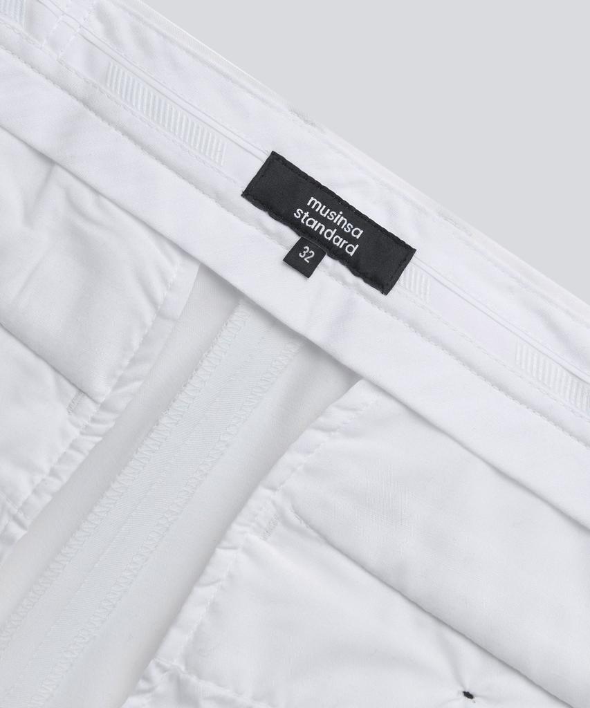MUSINSA STANDARD Tapered Hidden Banding Crop Slacks [White]