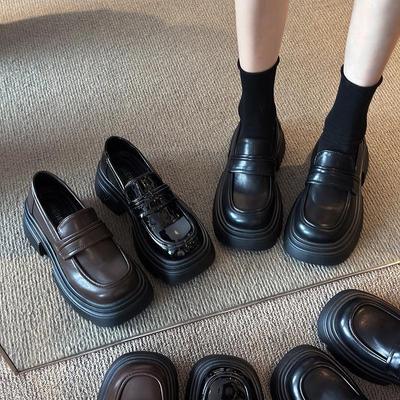 Туфли женские кожаные на толстом каблуке в британском стиле 2025 года, новые весенне-осенние туфли на одной педали, черные универсальные мокасины