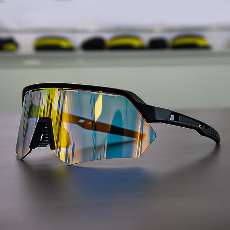 Color-changing sports glasses for hiking and mountaineering, outdoor cycling, windproof, dustproof, and dazzling sunglasses for men and women