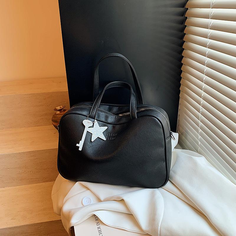 Простая ручная сумка в стиле ретро, портативная сумка для поездок на работу, новая нишевая сумка-подушка высокого класса, вместительная женская сумка