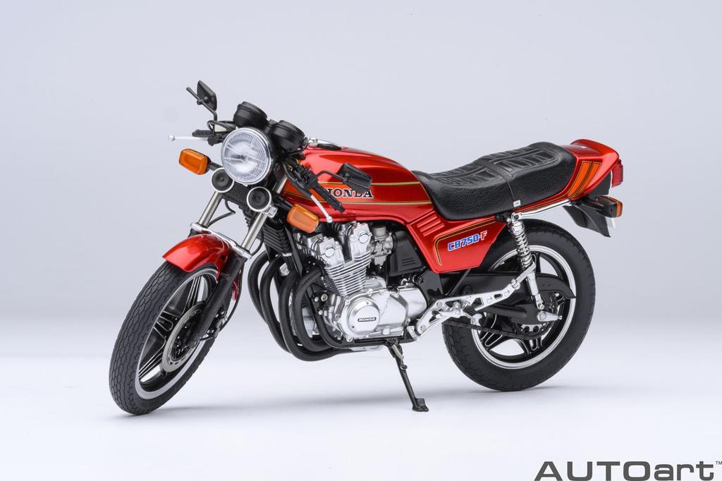 AUTOart Мотоцикл Balibari Legend Honda CB750F Шлем Завершенный Продукт 12561 1/12 (``Koma Gun'' в комплекте)