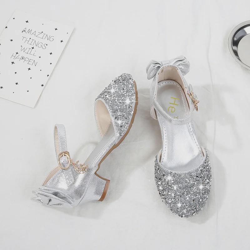 2024 Серебристые босоножки на высоком каблуке для девочек в корейском стиле - универсальные туфли принцессы с закрытым носком