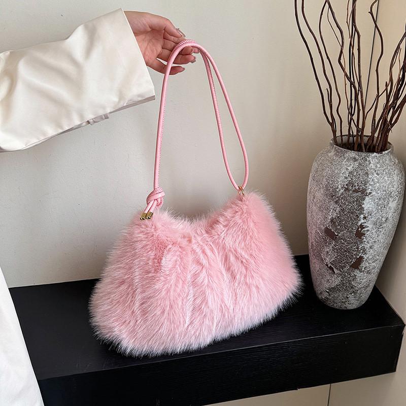 Plush Faux Fur Tote Bag For Daily Use With Soft Texture And Stylish Design