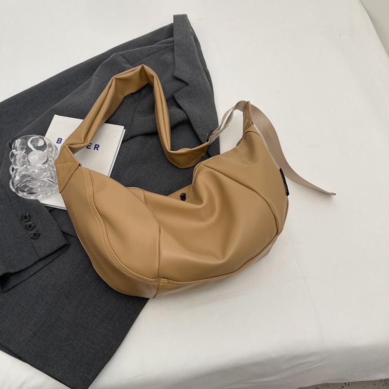 Women's Popular Dumpling Bag Crossbody Bag PU Leather Shoulder Bag Cattle Bag