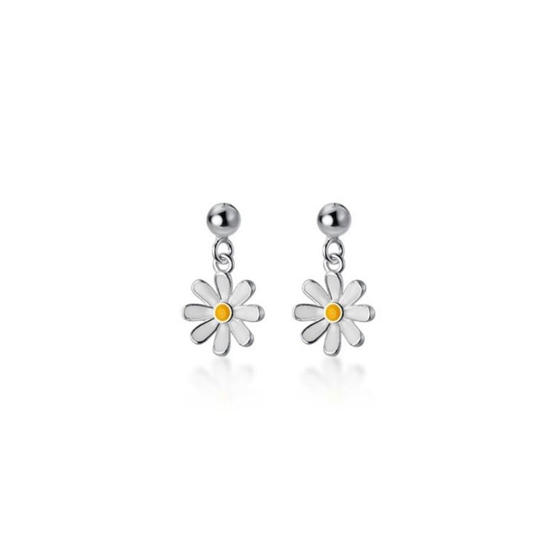 New Fashion Trend Daisy Flower Earrings for Women Delicate Light Luxury Small Flower Drop Earrings Girls Daily Jewelry Gift