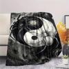 1Pc Dark Spider Print Flannel Blanket, High quality Comfortable for All Seasons, Home Decor, Warmth and Comfort, Perfect for Christmas Gifts W89