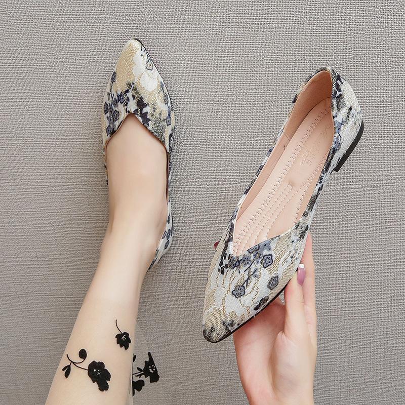 Summer Fashion Soft-soled Flat Shoes Retro Pointed Shoes Flat Print Elegant Casual Daily Women Shoes Moccasine