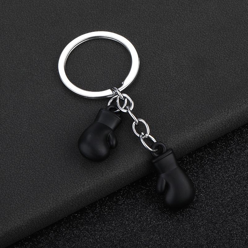 Брелок для ключей в виде левой и правой боксерских перчаток