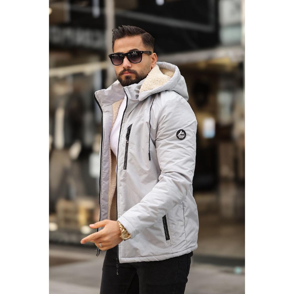 Зимнее пальто с мехом внутри и съемным капюшоном