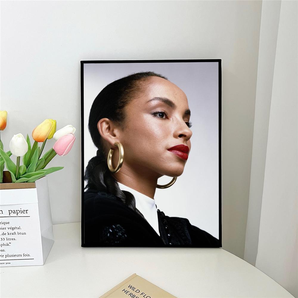 1 шт. Band Sade A-Adu Певица Самоклеящийся Художественный Постер Водонепроницаемая Бумажная Наклейка Кофейня Бар Комната Настенный Декор