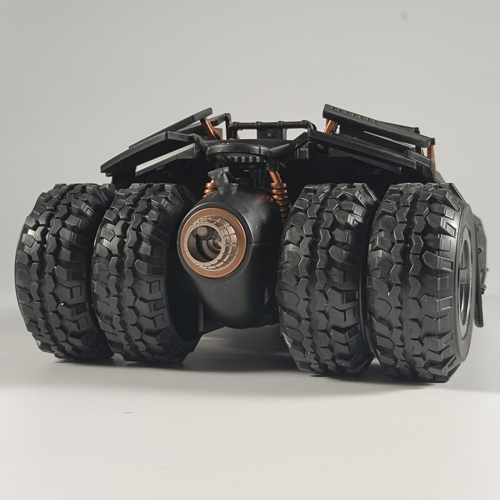 1:18 Бэтмобиль Tumbler Металлический Литой Модель Звук Свет Машина Функция Распыления Игрушка Украшение для Витрины Игрушки Для Детей Подарок Для Детей