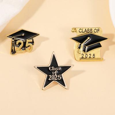 Yousheng Bachelor Hat Брошь Булавка Легкая Прочный Сплав Символическая Дружба Булавка Гладкая Поверхность Брошь Значок На Пальто Костюма