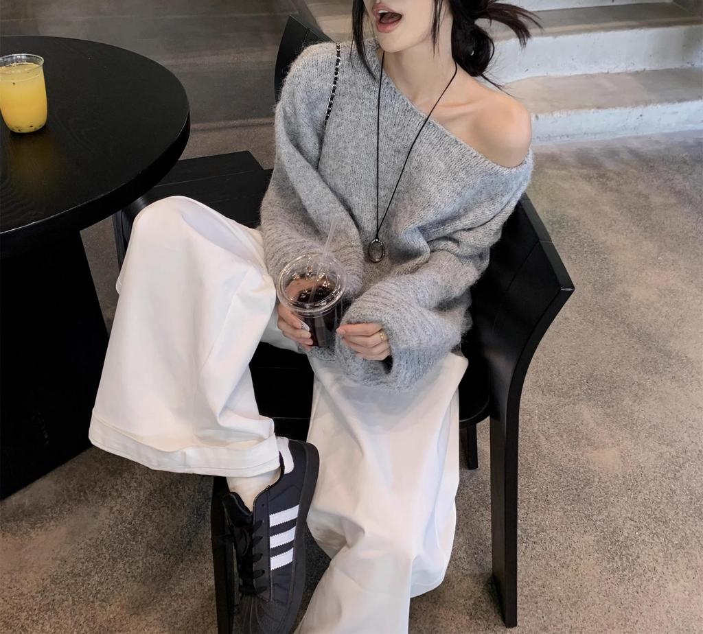 Женский корейский свитер с открытыми плечами и рукавами-фонариками - Мягкий, эластичный трикотаж, свободный крой, стройнящий, больших размеров, коллекция осень/зима