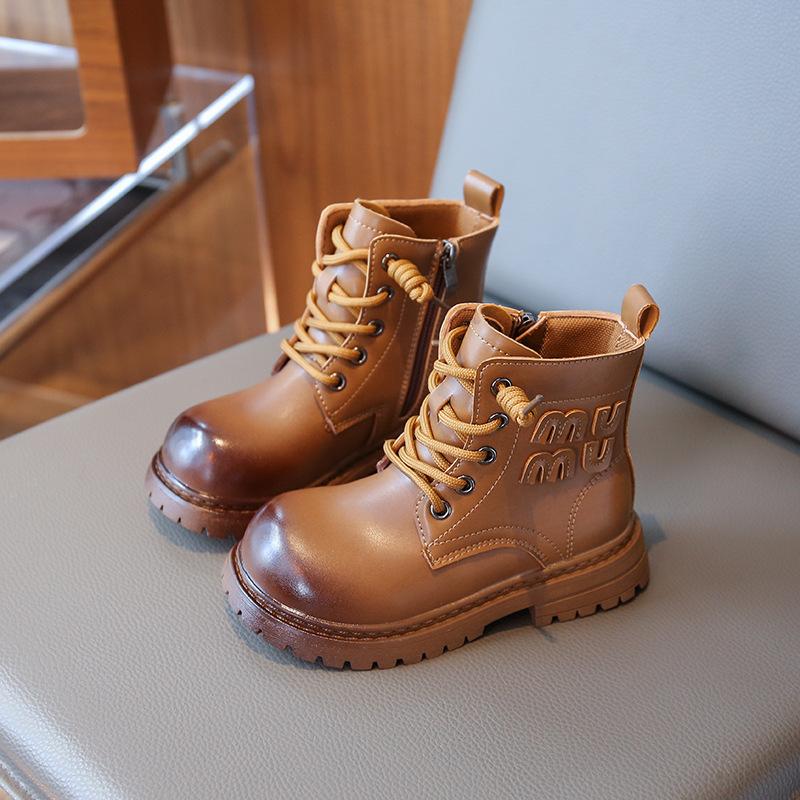 Девочки ботинки Мартин британский стиль два хлопка короткие ботинки 2025 новый осень и зима бархат мальчики теплые хлопковые ботинки детские кожаные ботинки