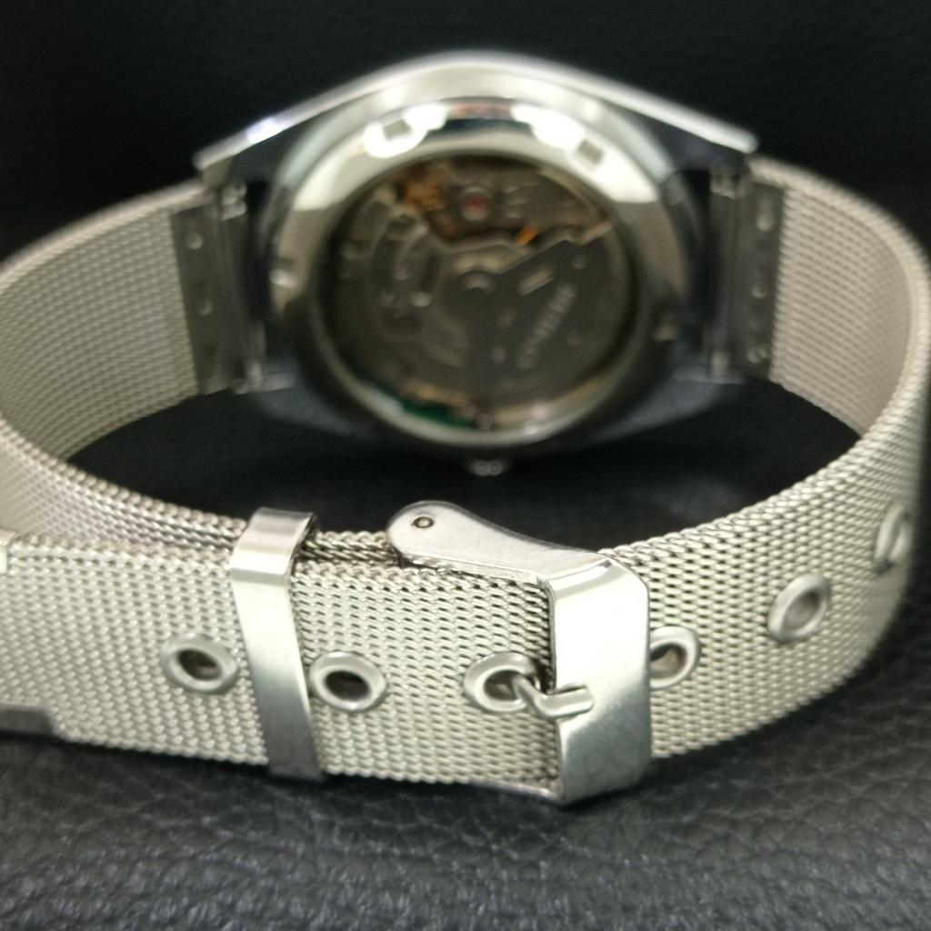 ЯПОНСКИЕ ВИНТАЖНЫЕ ОТРЕМОНТИРОВАННЫЕ АВТОМАТИЧЕСКИЕ МУЖСКИЕ ЧАСЫ SEIKO 5 С ЧЕРНЫМ ЦИФЕРБЛАТОМ a444234-1