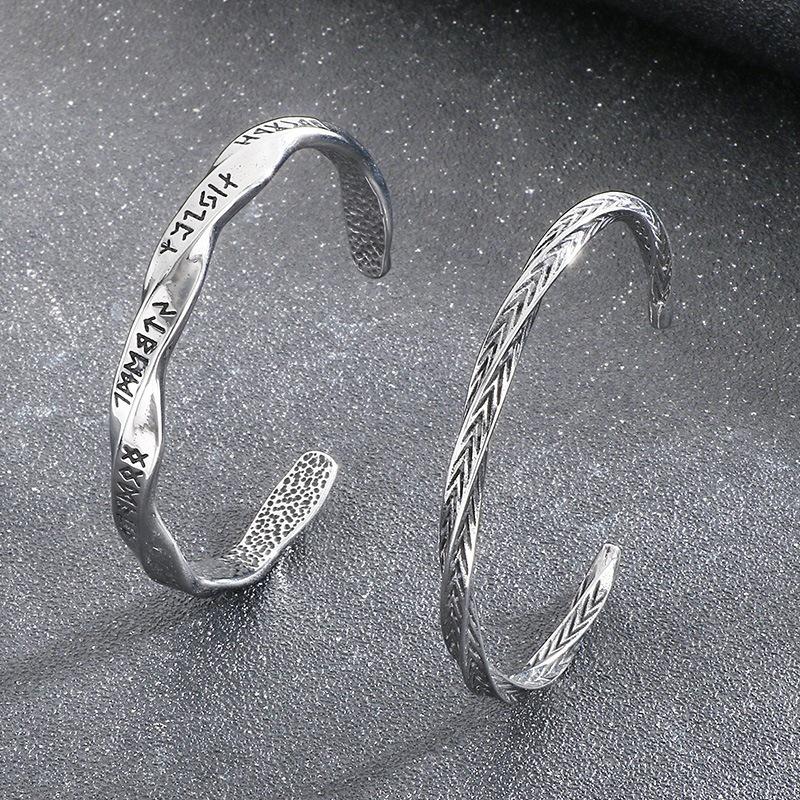 Retro Mobius Twist Rune Pattern Titanium Steel Viking Men's C-Shape Bracelet