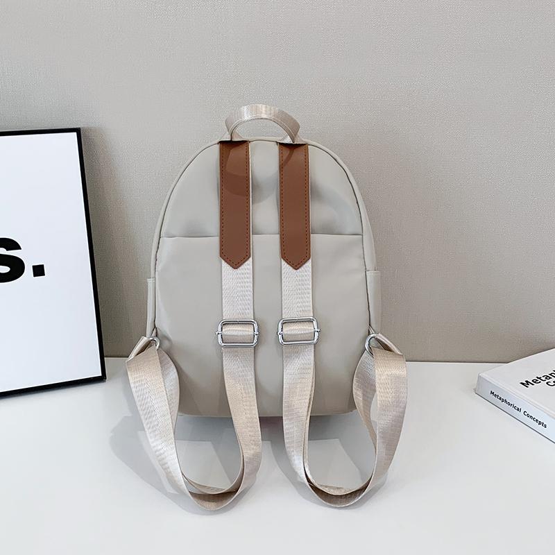 Large Capacity Backpack Women's Lightweight Commuter Travel Backpack Student Schoolbag