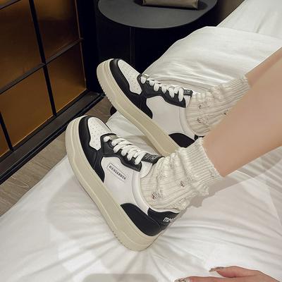 Корейская версия толстой подошвы, увеличивающей рост, маленькие белые туфли для женщин 2024 года, осень, новые удобные и легкие, универсальные, для спорта и отдыха, panda b