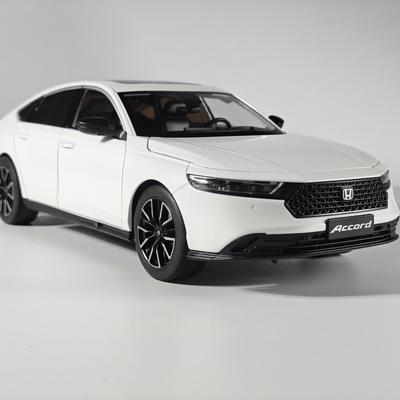 1/18 HONDA ACCORD Одиннадцатого поколения Седан Класса B Модель из сплава Литье под давлением Модель Большого Автомобиля Настольные Украшения Подарок на День Рождения Для Мальчиков