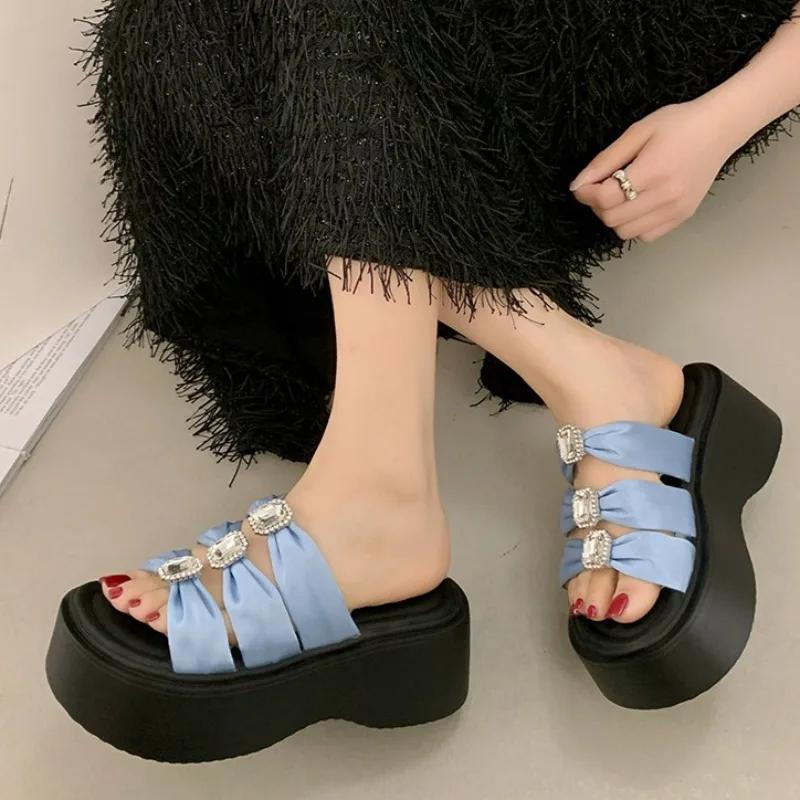 Fashion Platform Anti-Slip Wear-Resistant Slippers Summer New Round Toe Open Toe Crystal Buckle Anti-Slip Wear-Resistant High Heels