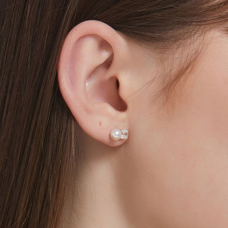 DIDIER DUBOT Signature D Gold Single Earring JDREW4S756W