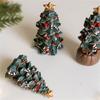 Фестиваль Красочная Рождественская Елка Миниатюрная Статуэтка Смолы Фигурка Украшение для Сезонного Праздника Настольное Украшение Подарок