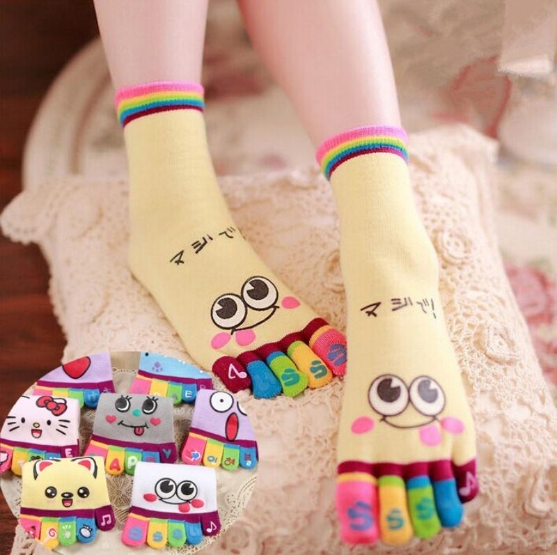 1 пара / 5 пар Мультяшные Милые Kawaii Улыбка Женские Носочки для Пальцев Повседневные 3D Арт Гольфы Новый Цвет Случайный!!