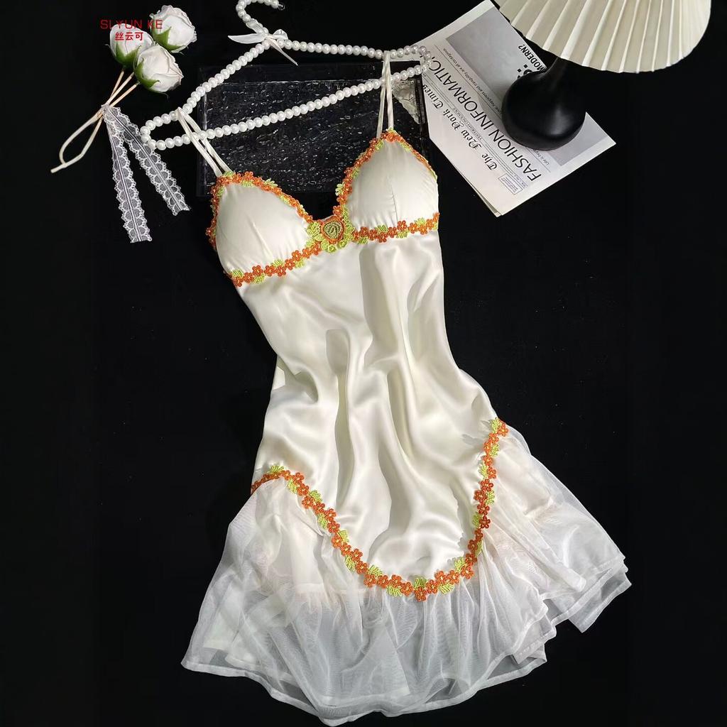 Sexy ice silk nightdress women's 11-year summer new models with chest pads, high-end lace splicing, pure desire suspender loungewear