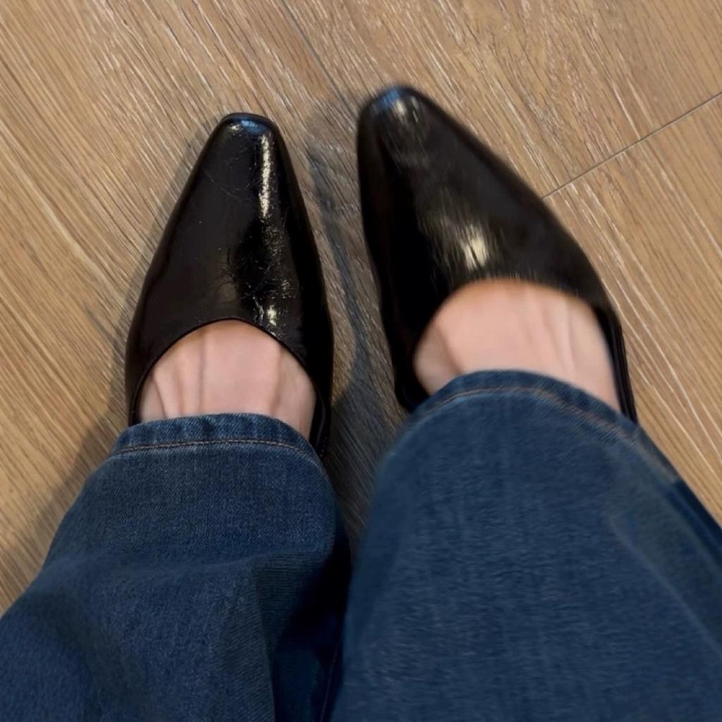 Soft Sheepskin Minimalist High-end Shallow Mouth Single Shoes Women's 2025 New Square Head Temperament Oil Wax Mary Jane Shoes