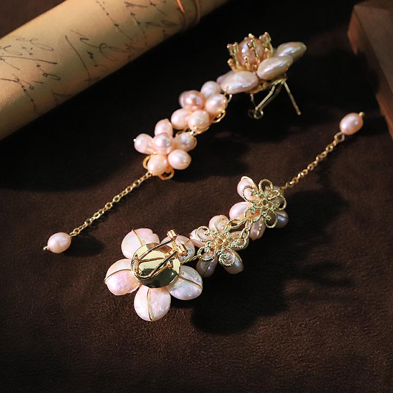Natural Freshwater Pearl Flower Chain Earrings Handmade Design Luxurious Earrings for Banquet Wedding Women's Jewelry GE1811