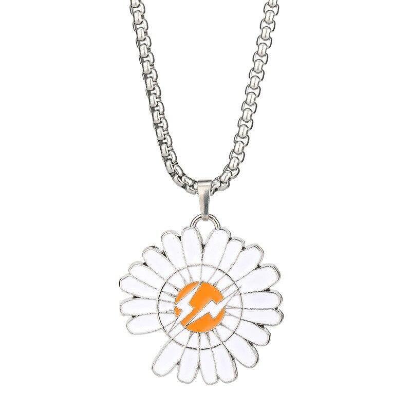 Bohemia Daisy Necklace Women Girls Jewelry White Daisy With Lightning Flower Pendant Stainless Steel Chain Collar Choker
