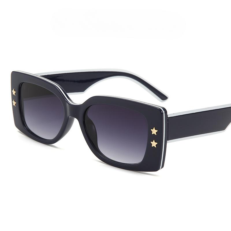 Солнцезащитные очки знаменитостей в большой оправе в Интернете. Простые корректирующие солнцезащитные очки. Солнцезащитные очки для фотосессии на природе.