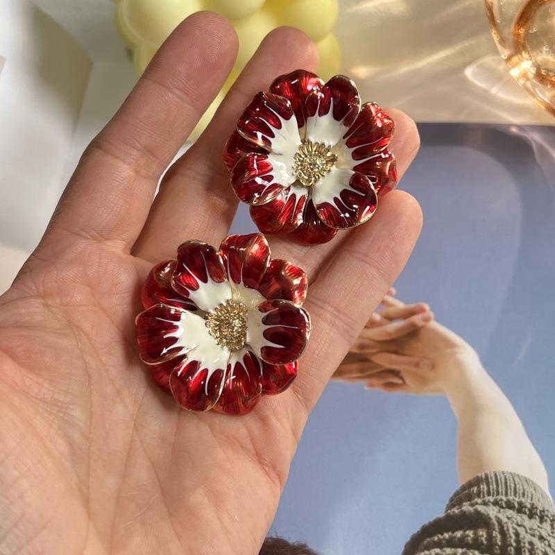 Винтажные золотые серьги-клипсы в виде цветов с эмалью - Не требуют прокола