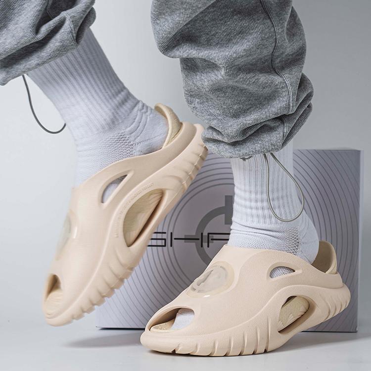 Rigoror Сандалии-слайды EVA с полыми отверстиями, бесшумные, мужские, цвет соломенно-каменный Z123260506-7