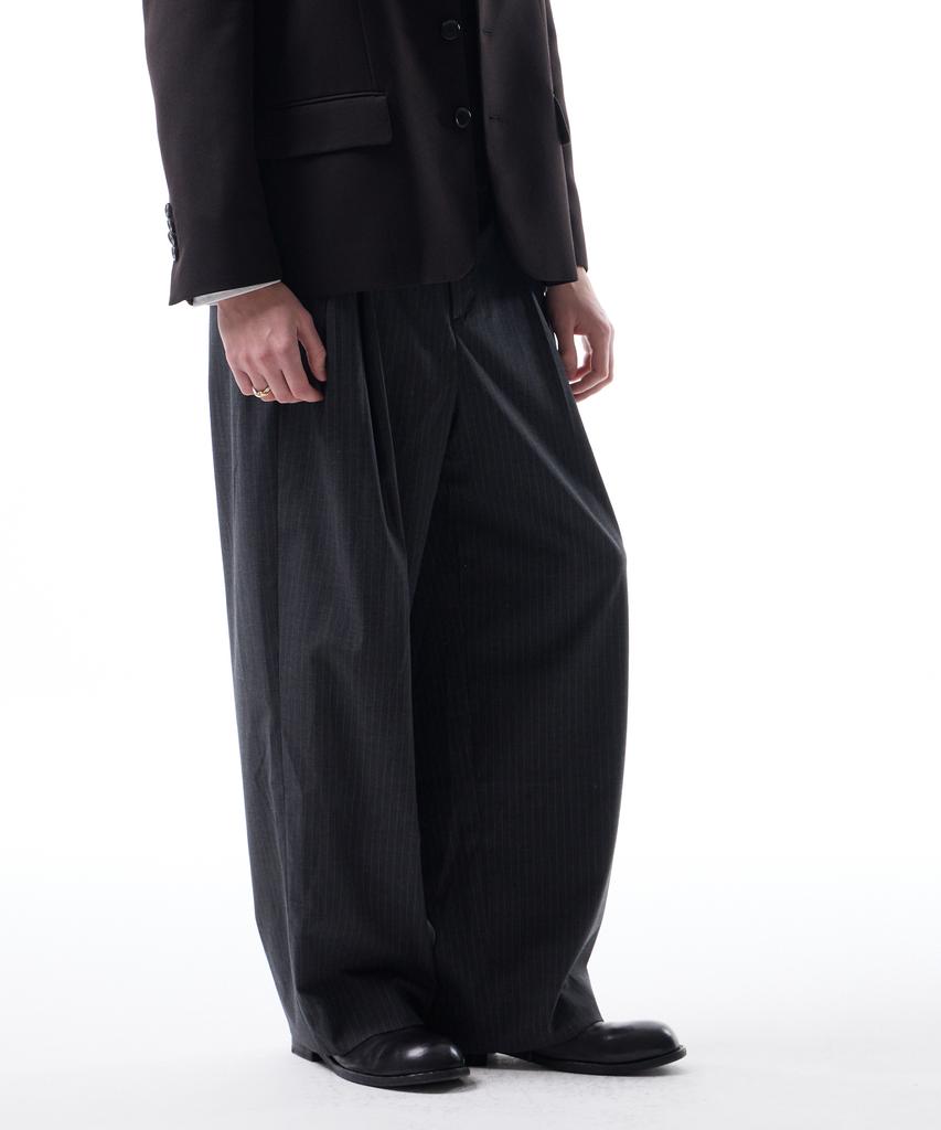 LEARVE Shelby Pinstripe Double Pleated Slacks Charcoal