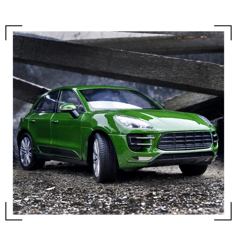 Welly 1/24 Porsche Macan Turbo SUV Alloy Car Diecasts & Toy Vehicles Car Model Miniature Scale Model Car Toy for Children