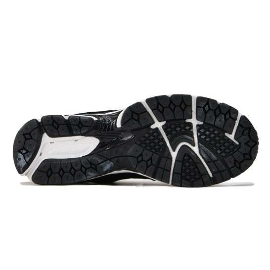 M2002RBK New Balance 2002R Черный Металлик (Мужской)