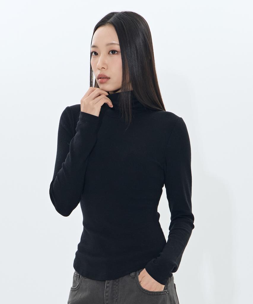 MOAA Sleek Warm Turtleneck (Black)