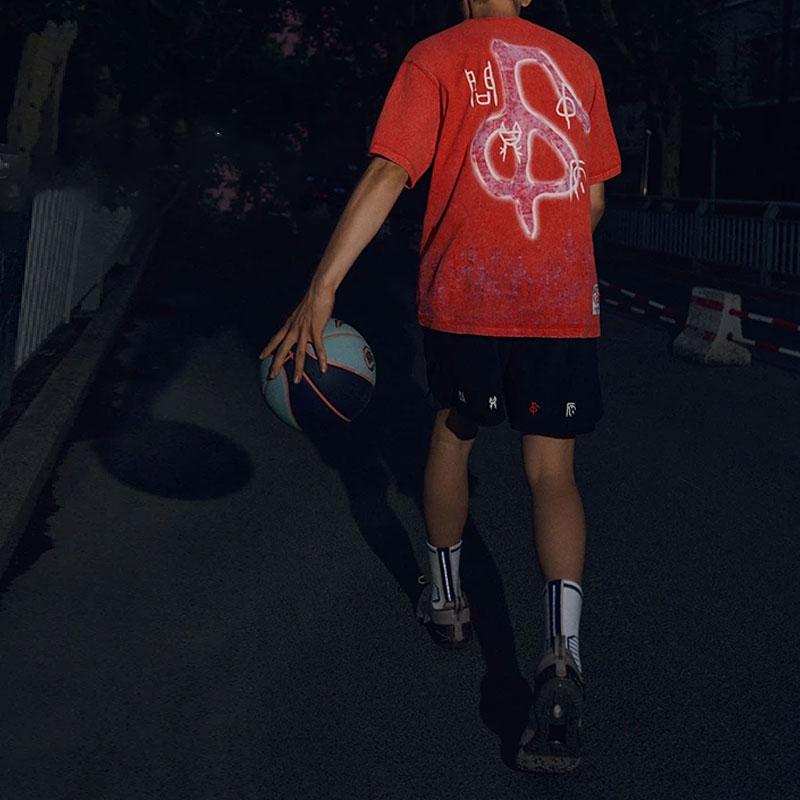 Футболка свободного кроя с коротким рукавом Li Ning Badfive Series Seven City Collaboration с графическим принтом на спине, унисекс, топы Phoenix-Orange AHST767-3