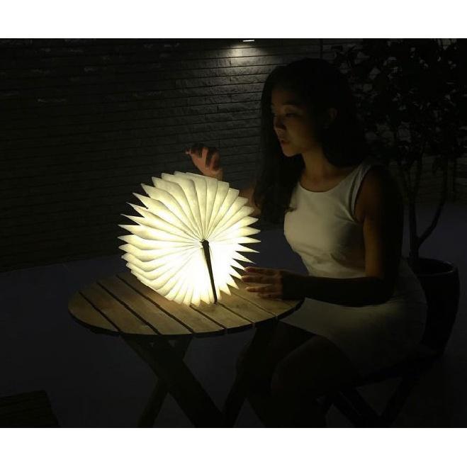 Оптовая и индивидуальная волшебная световая книжная лампа в качестве подарка на день рождения для умных