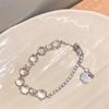 Sophisticated Beaded Hand Chain Crystal Sparkling Bracelet Chain Bracelet Suitable for Stylish Accessory Lovers