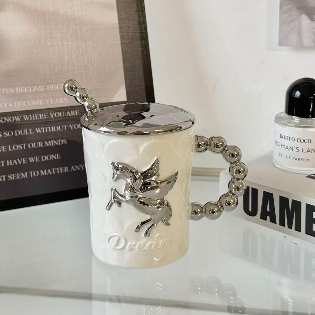 Утолщенная керамическая чашка Premium Feel Mark Cup с крышкой-ложкой, идеальная офисная чашка для девочек, идеальная чашка для питья для дома, кружки для кофе и воды