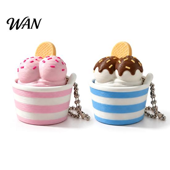Novelty Gift for Girls 3D Printed Ice Cream Cup Fidget Clicker Keychain, Cute Dessert Stress Simulated Food Keychain Relief Click Toy, Mini Desk Decor