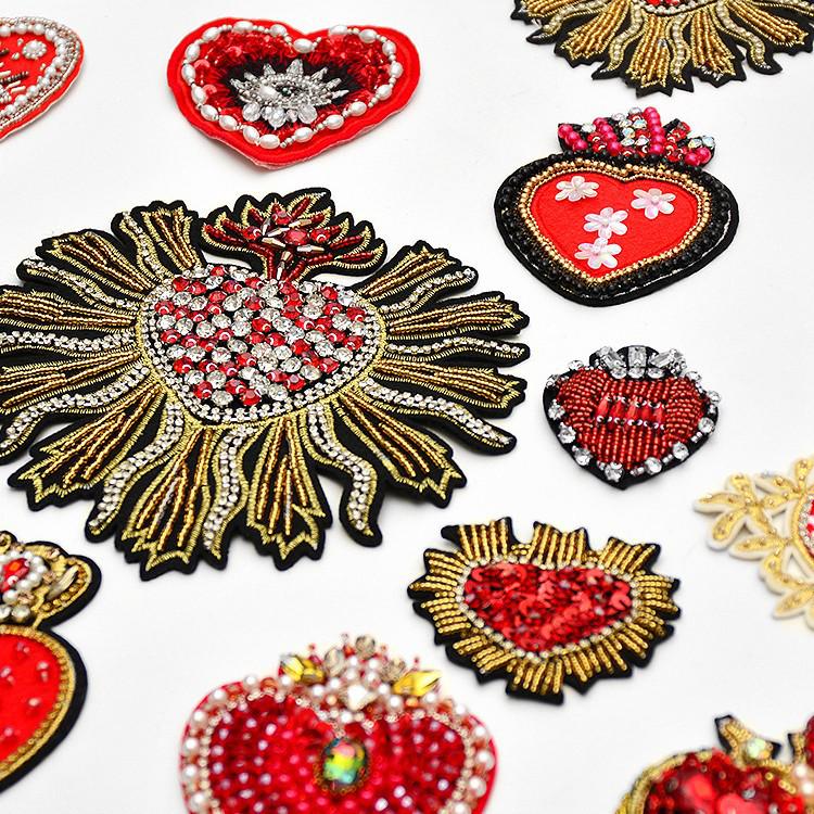 Вышитый нашивка-патч Красное Сердце для DIY одежды