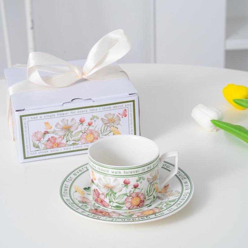 Набор кофейной чашки и блюдца, керамическая чашка-соломинка, сувенирная подарочная коробка, самоклеящаяся чашка-соломинка.