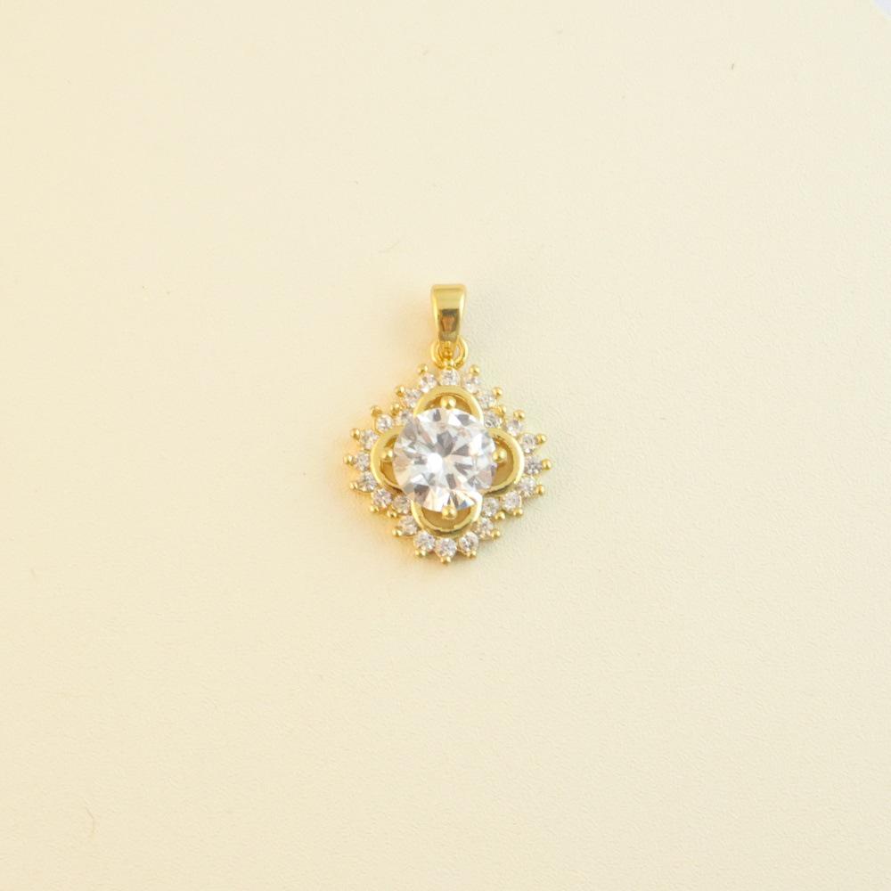 Elegant Copper Fox Gourd & Four-Leaf Clover Necklace with Zircon & Butterfly Accents for Women.